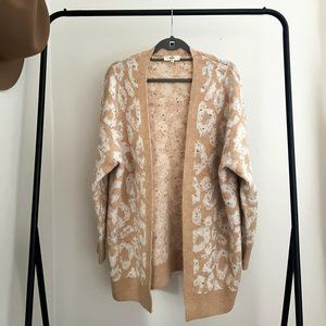 ENTRO | Neutral Boutique Cheetah Cardigan